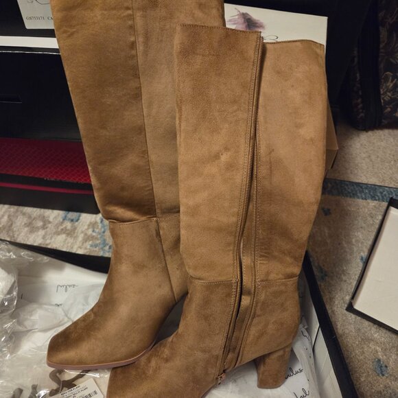 Lulu's Reelee Boots - Picture 2 of 6